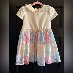 Ted Baker charming floral girl dress in amazing condition. Size 4/5 years old